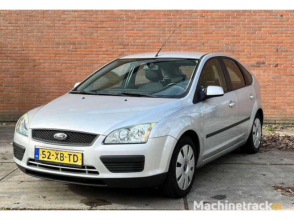 Ford Focus 1.6-16V Trend, 52-XB-TD