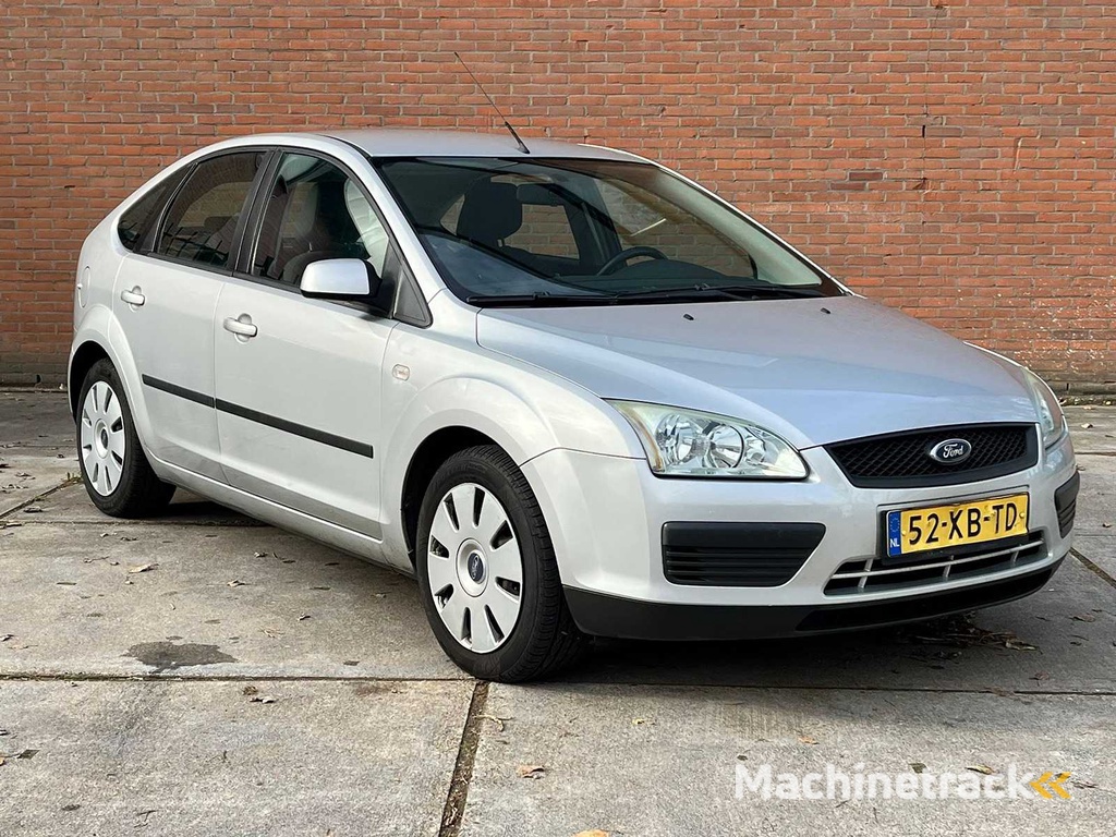 Ford Focus 1.6-16V Trend, 52-XB-TD