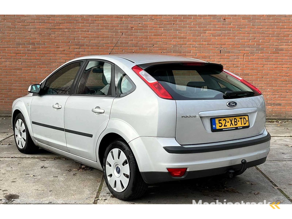 Ford Focus 1.6-16V Trend, 52-XB-TD
