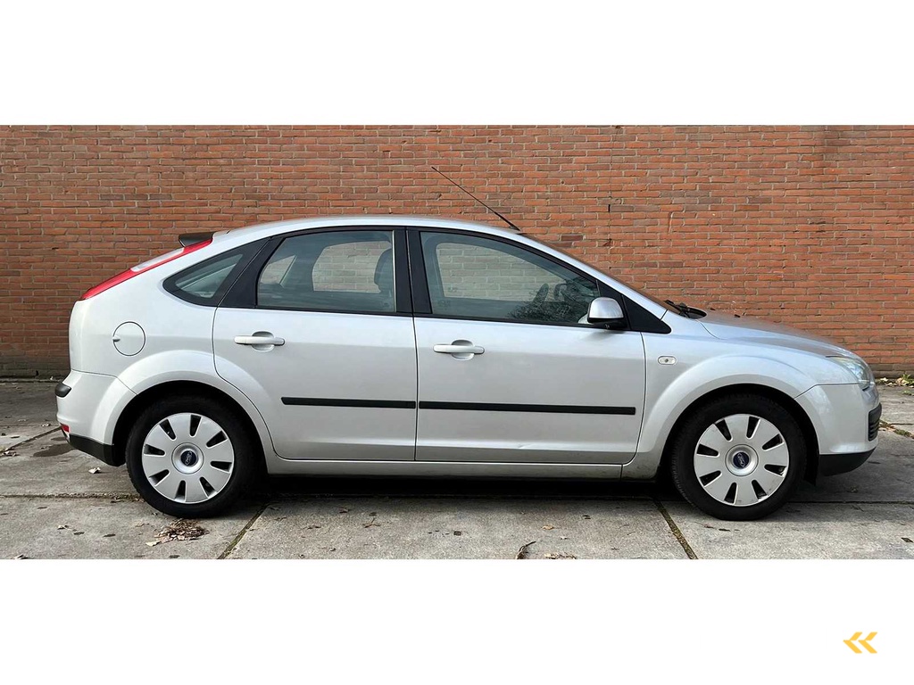 Ford Focus 1.6-16V Trend, 52-XB-TD