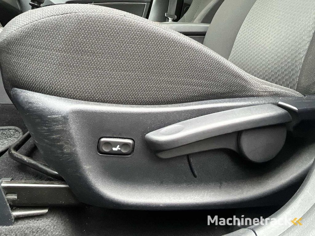 Toyota Avensis Wagon 1.8 VVTi Panoramic Business Special 2009 | 93-HPS-3