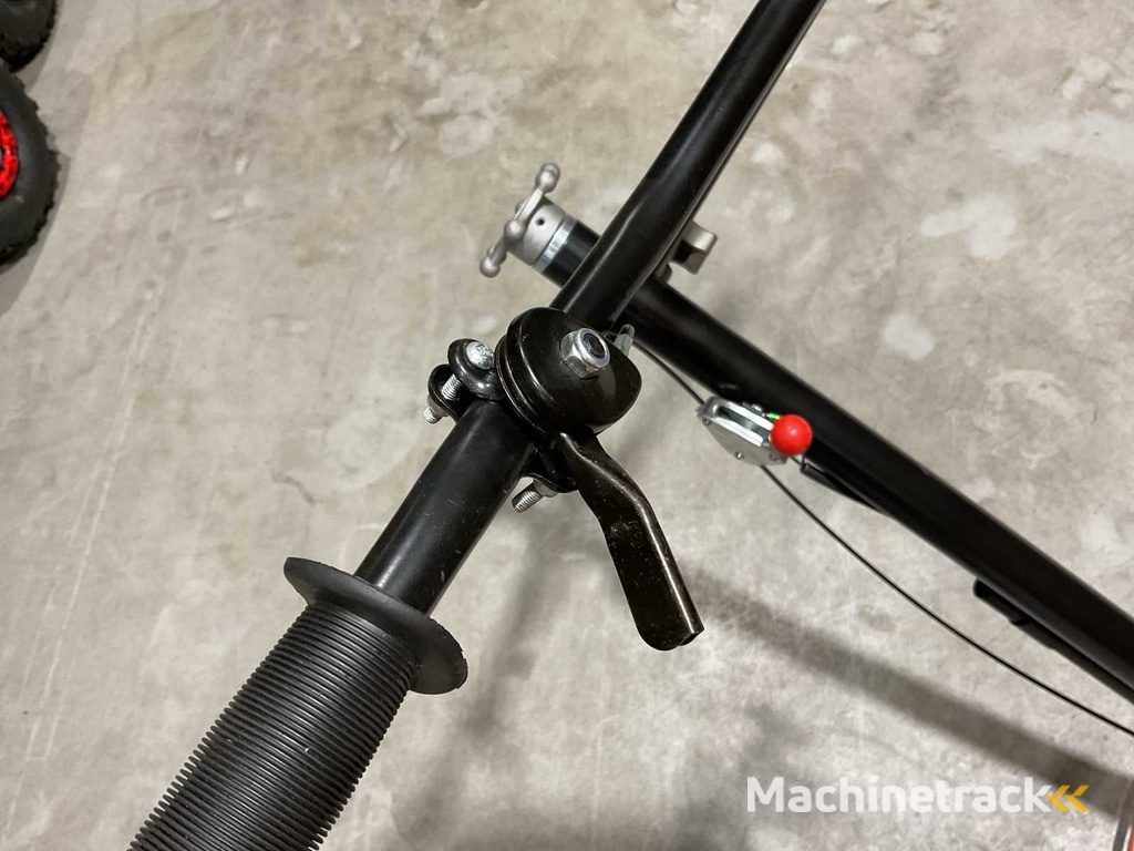 2025 Daewoo DAGT36 Beton Schmetterling