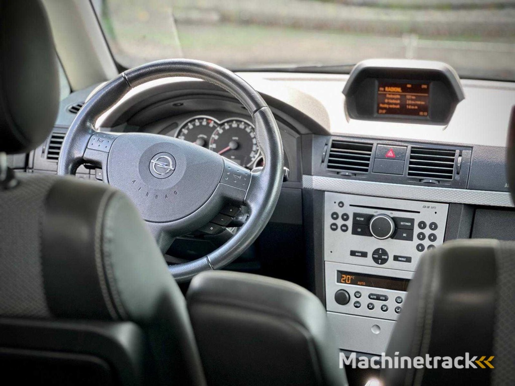 Opel Meriva 1.8 16V Cosmo Automatik, 81-JTL-3