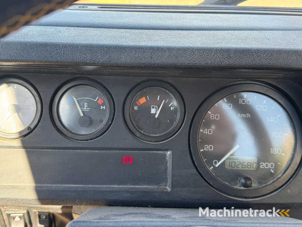 Land Rover Defender 2.5 Td5 90" Verdeck 1999| KAHN DESIGN | OFFROAD-BIEST | VTT-57-K