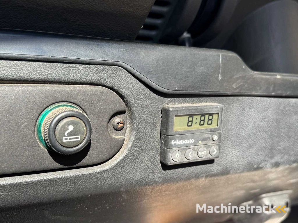 Land Rover Defender 2.5 Td5 90" Verdeck 1999| KAHN DESIGN | OFFROAD-BIEST | VTT-57-K