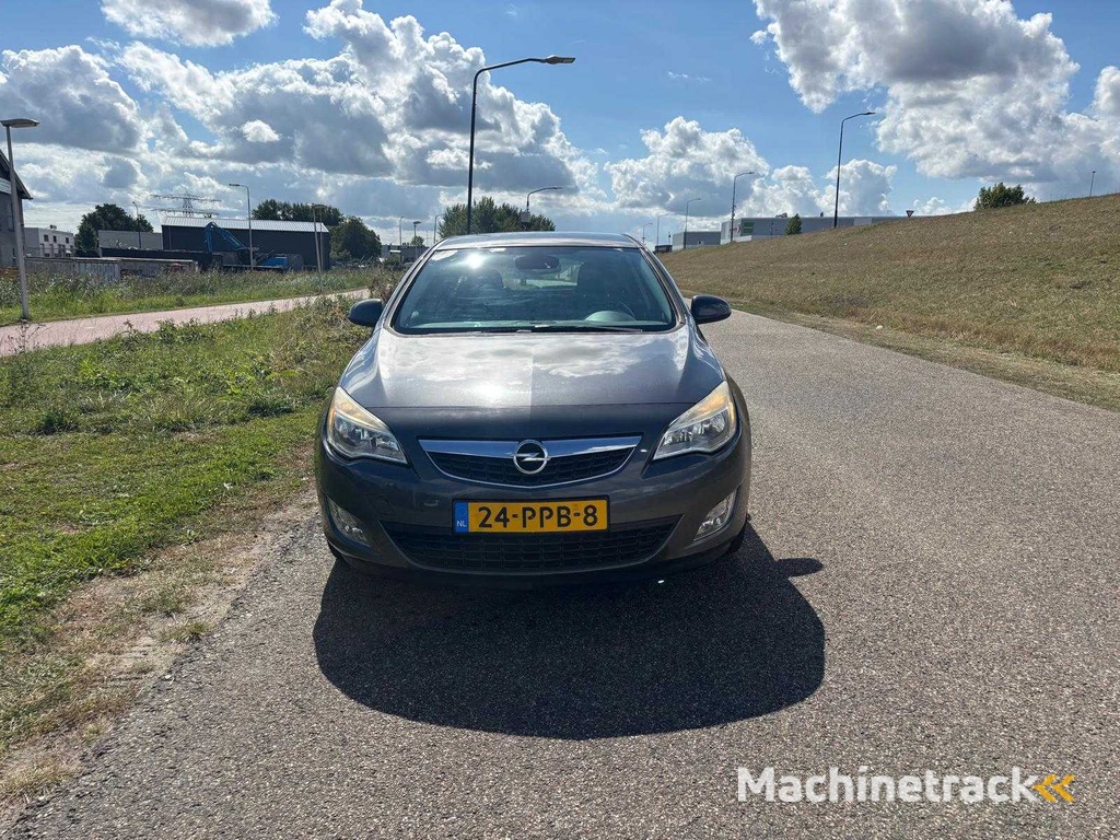 Opel Astra 1.6 Ausgabe 2011 | 24-PPB-8 i