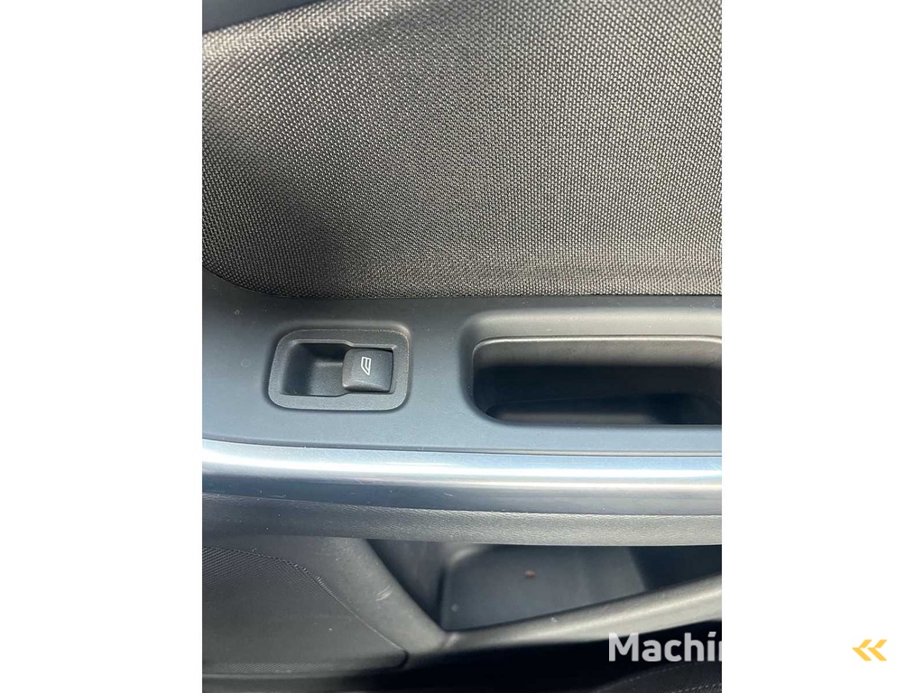 Volvo V60 2.0T Kinetic, 39-PNS-1