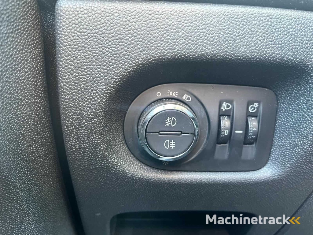 Opel Corsa 1.2 Ann. Edition, 2-TJN-53