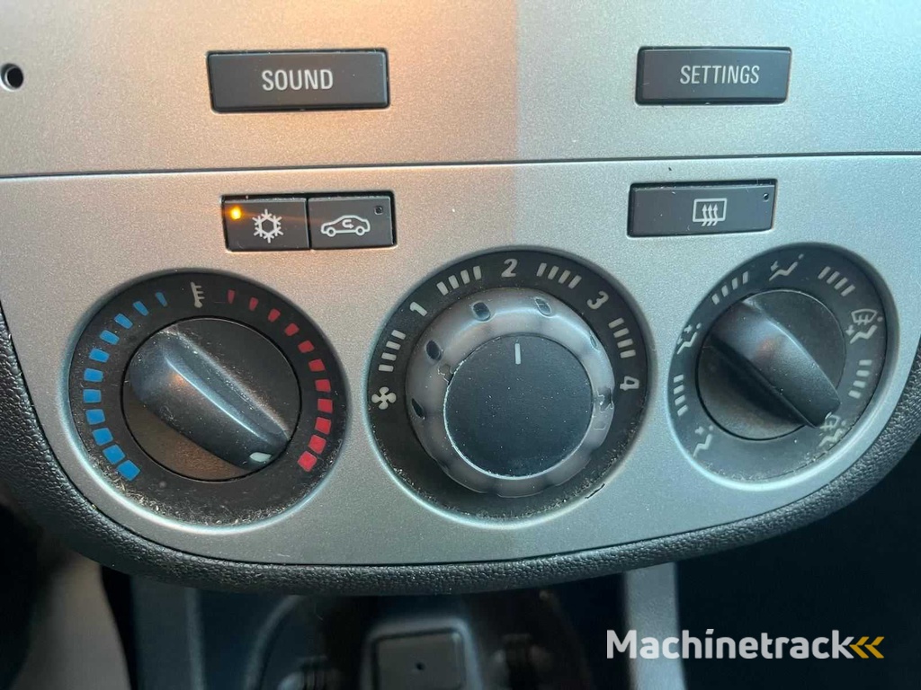 Opel Corsa 1.2 Ann. Edition, 2-TJN-53