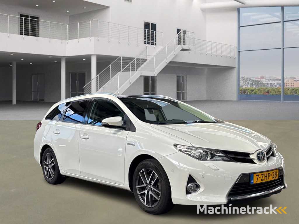 Toyota Auris Touring Sports 1.8 Bj. Mietvertrag , 7-ZHP-28
