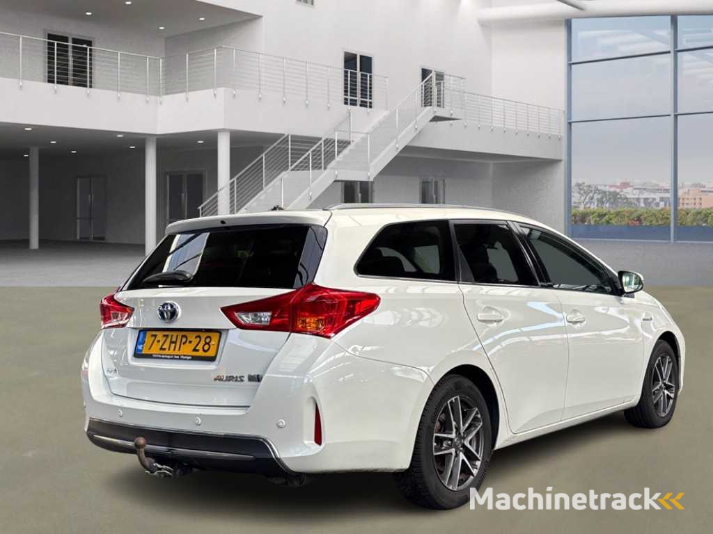 Toyota Auris Touring Sports 1.8 Bj. Mietvertrag , 7-ZHP-28