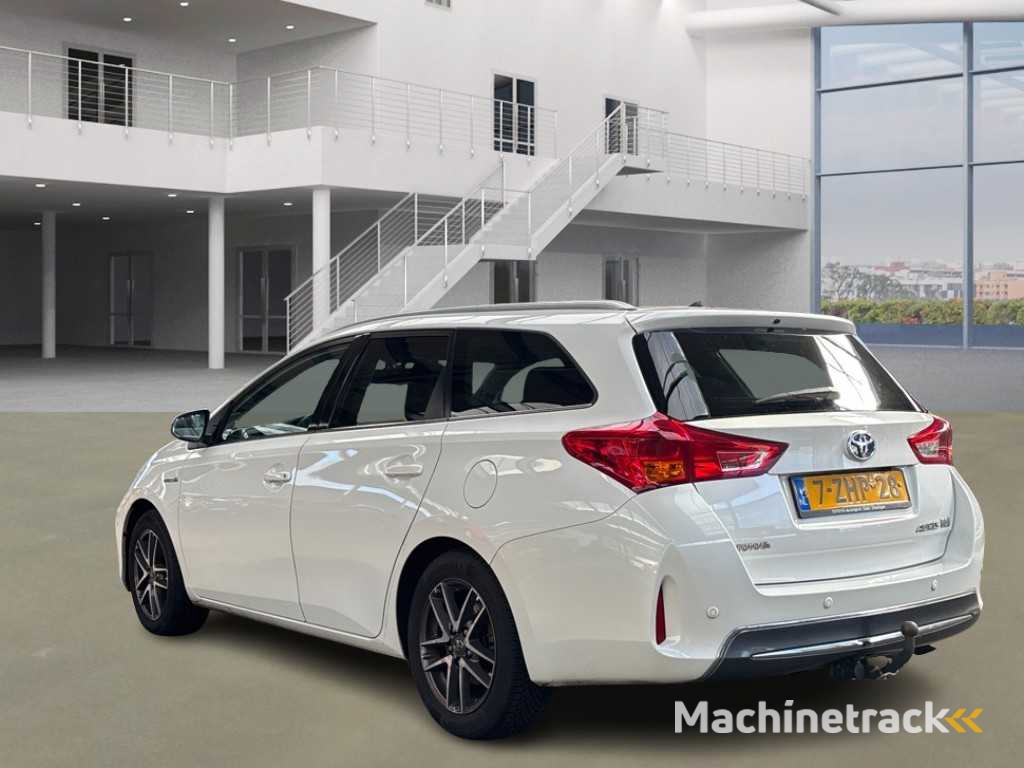 Toyota Auris Touring Sports 1.8 Bj. Mietvertrag , 7-ZHP-28