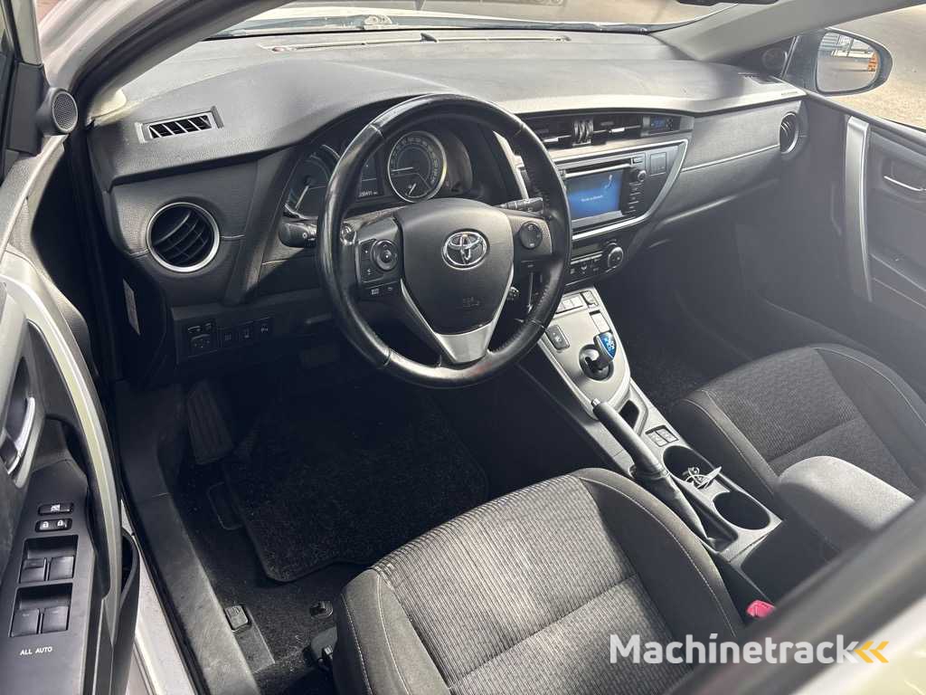 Toyota Auris Touring Sports 1.8 Bj. Mietvertrag , 7-ZHP-28