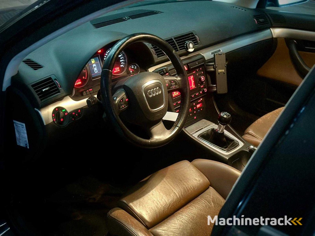 Audi A4 Avant 2.0 TFSI q. Vorlauf , 04-XD-JH