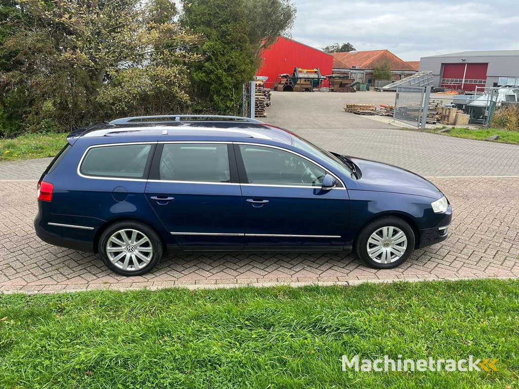 VolkswagenPassat Variant 2.0 FSI Highline Airco Cruise Navi Leder, 01-XL-HP