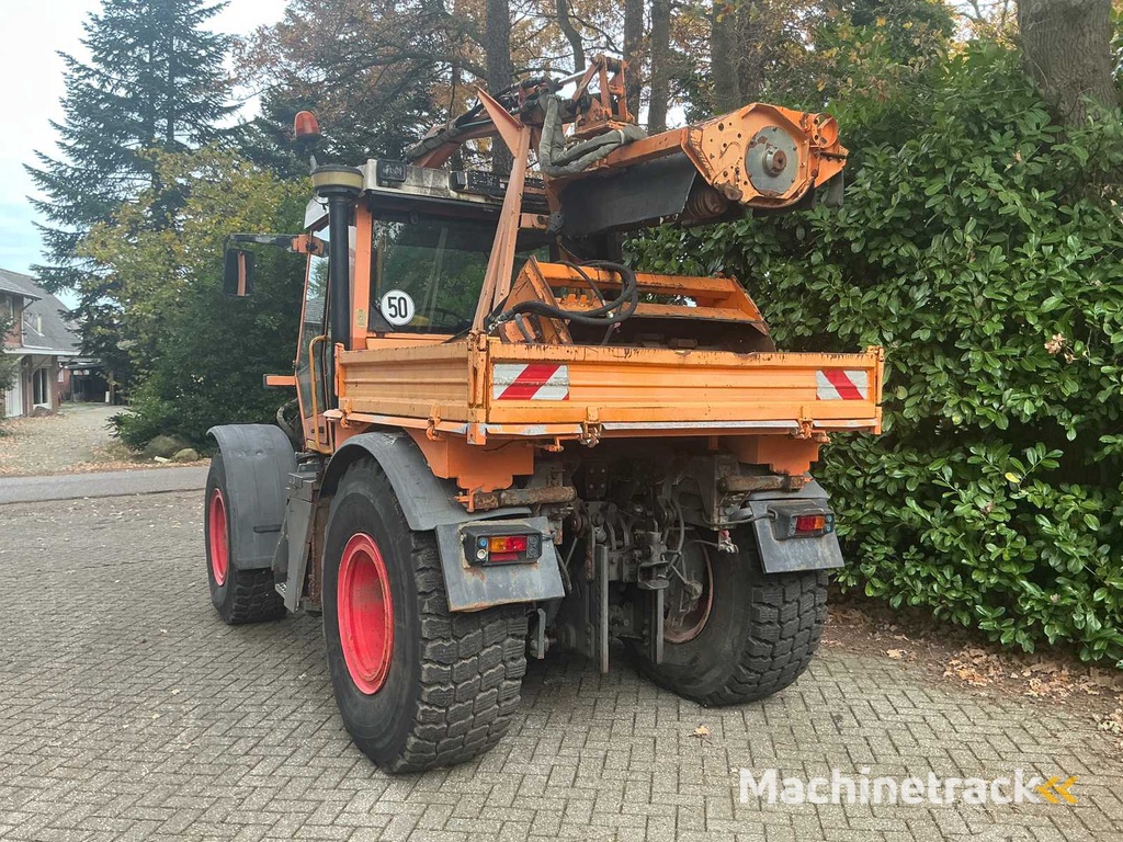 1998 Fendt Xylon 524 All-wheel drive agricultural tractor with Mulag FME 500 flail mower