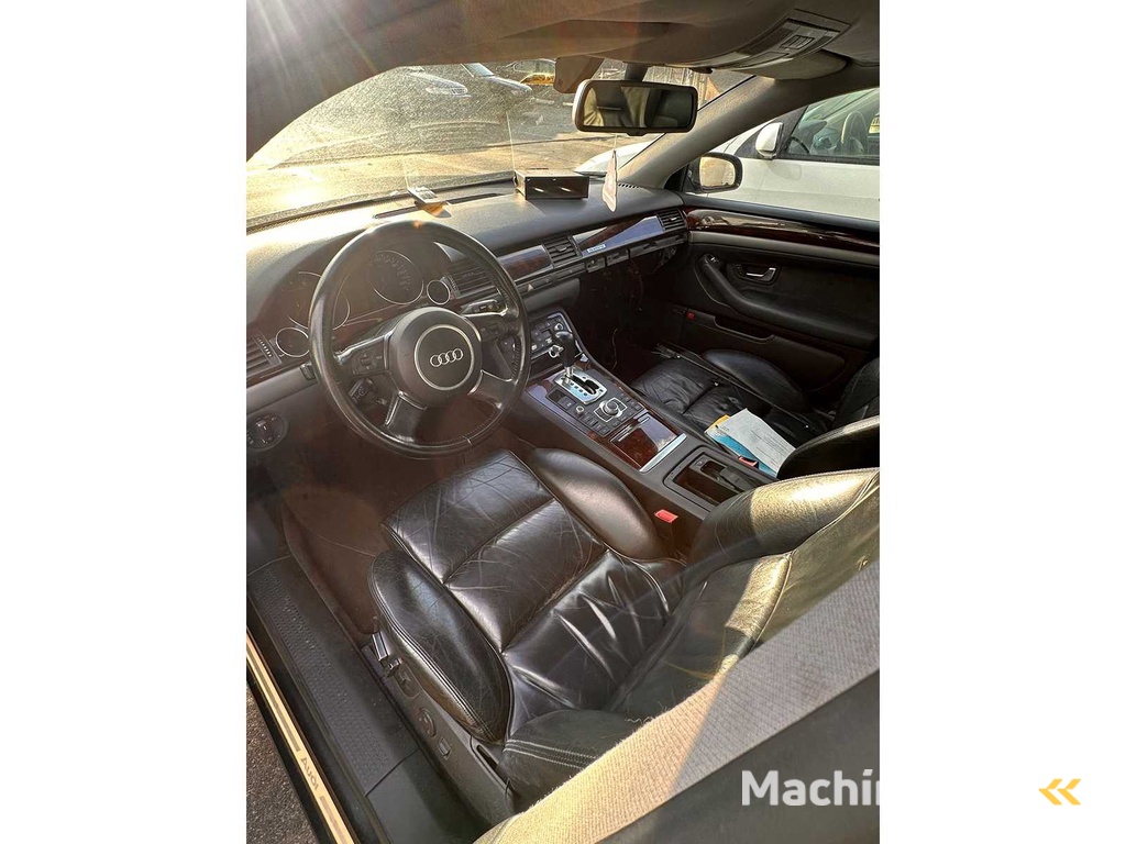Audi - A8 - 3.7 quattro Pro Line - PKW