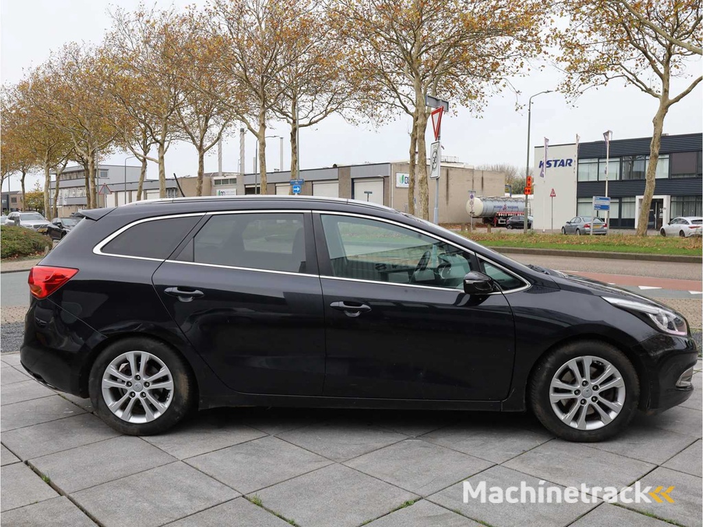Kia ceed Sportswagon 1.6 GDI ExecutiveLine 2014, 1-XRT-90