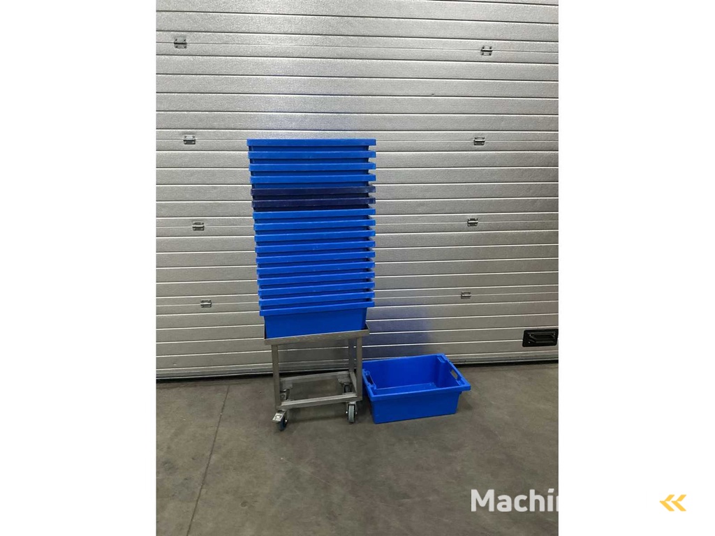 Psaplast Kunststoffbehälter auf Edelstahlboden (17x)