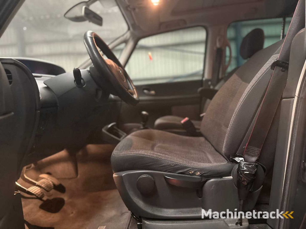 Renault Espace 2.0 dCi Authentique; 39-JNJ-1