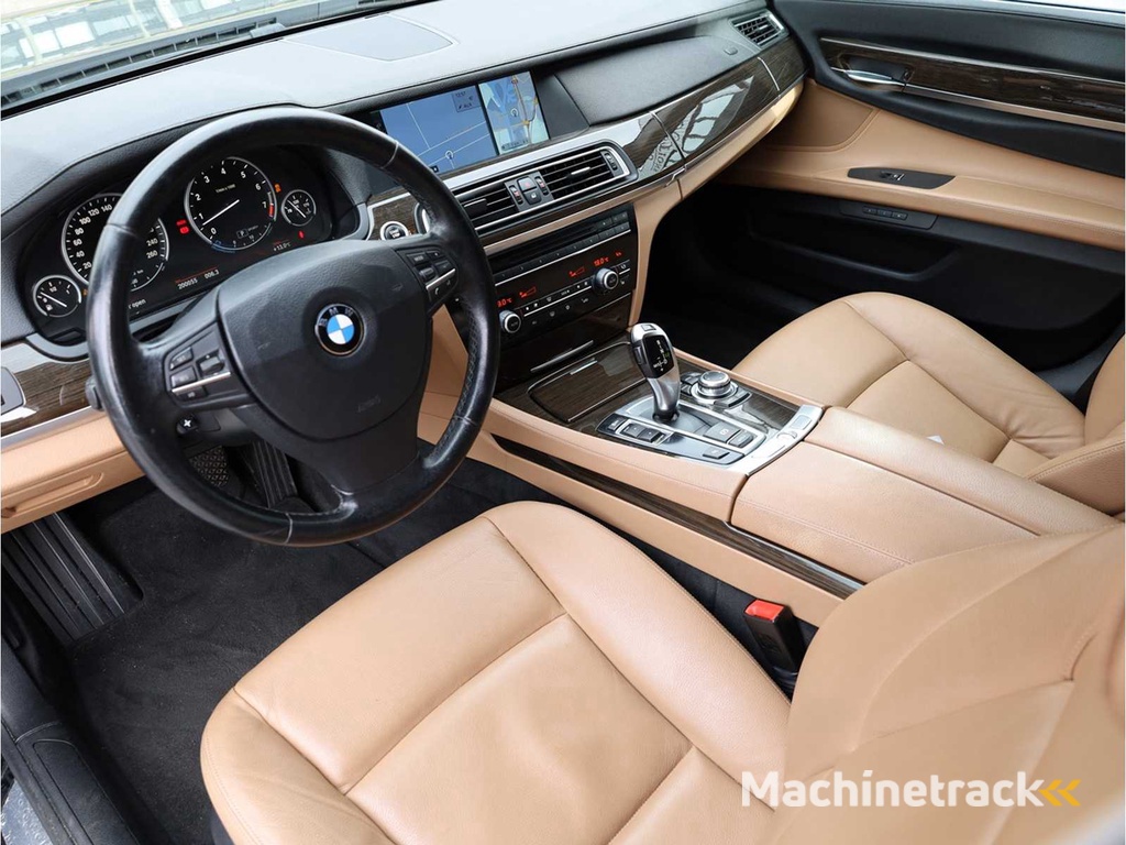 BMW 7-serie 740i High Executive Automaat 2011, X-934-VJ