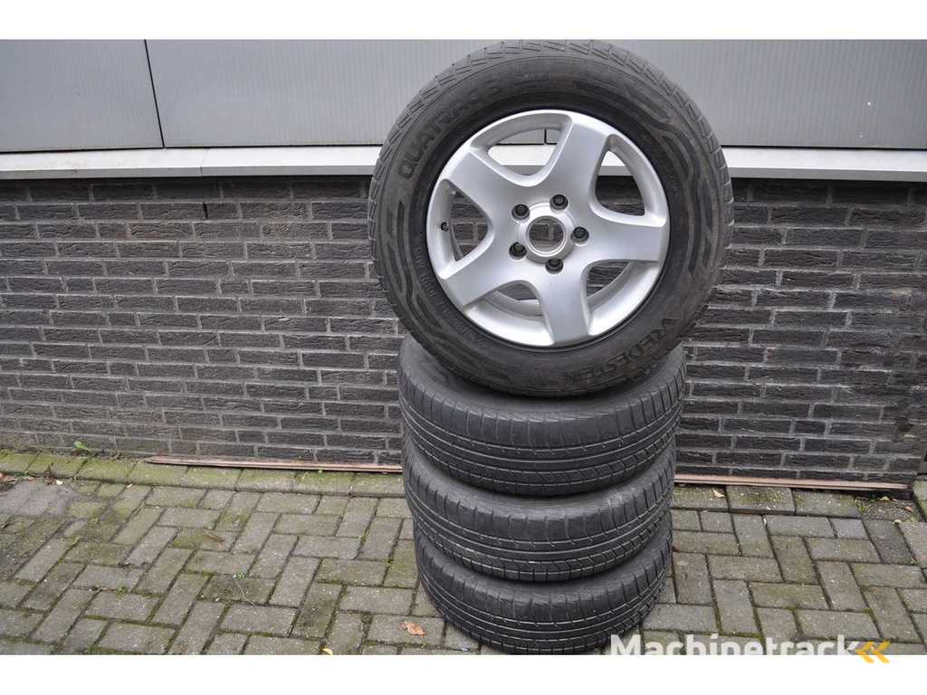 4 Stück Felgen inkl. Reifen