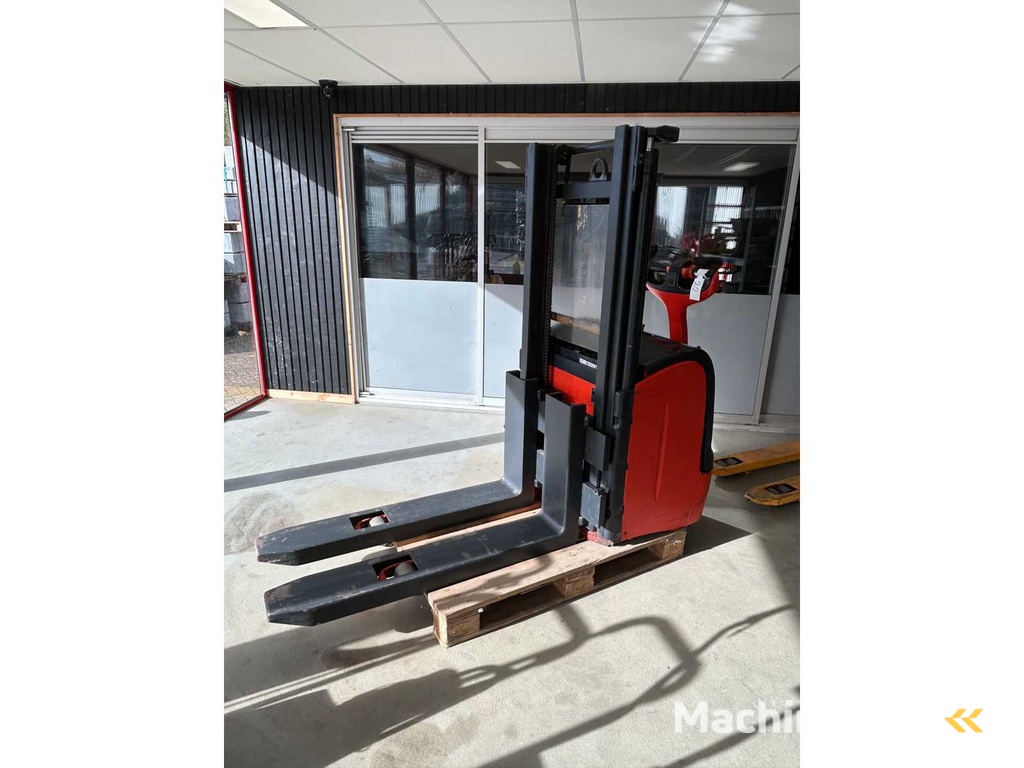 2001 Linde L14 Elektrostapler