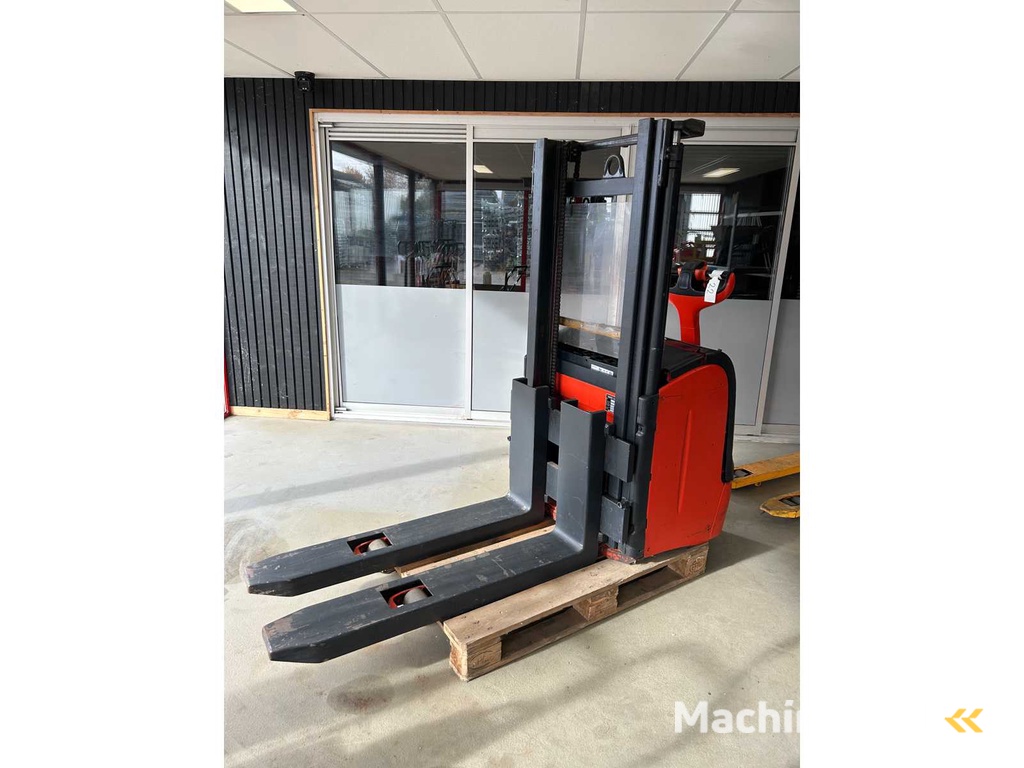 2001 Linde L14 Elektrostapler