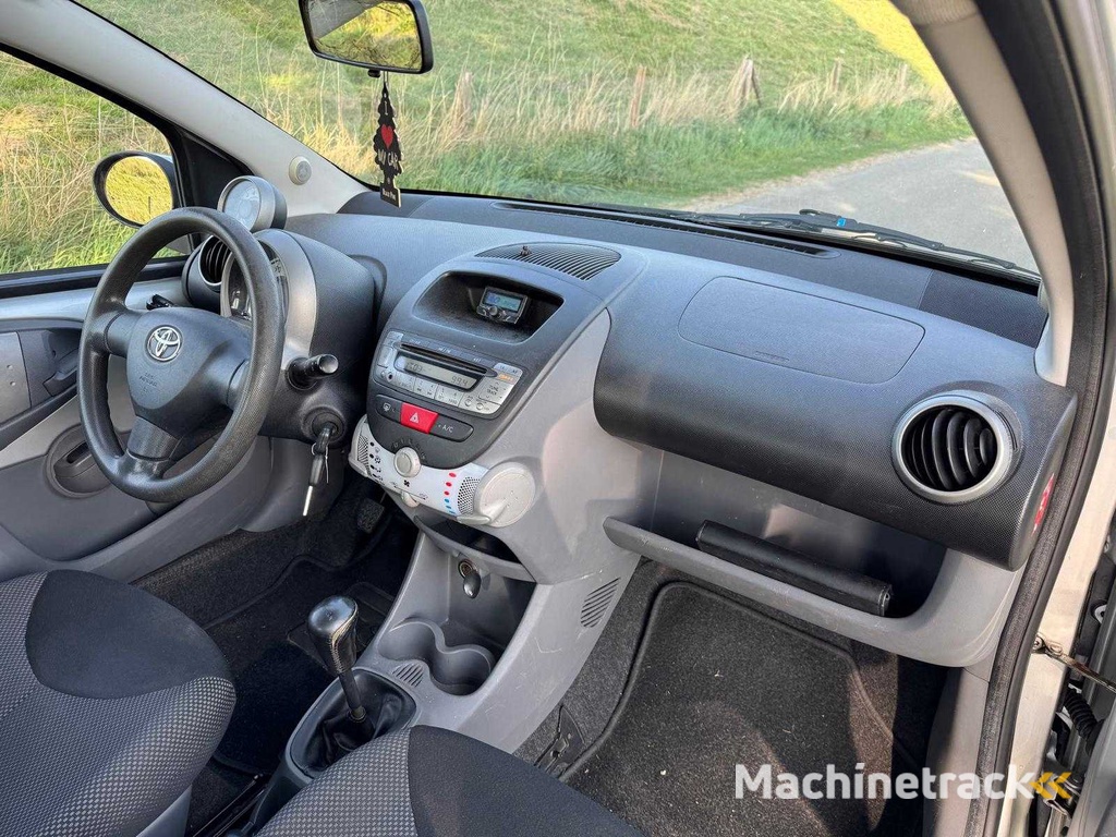 Toyota Aygo 1.0-12V Komfort 5 Türen 47-LRV-1