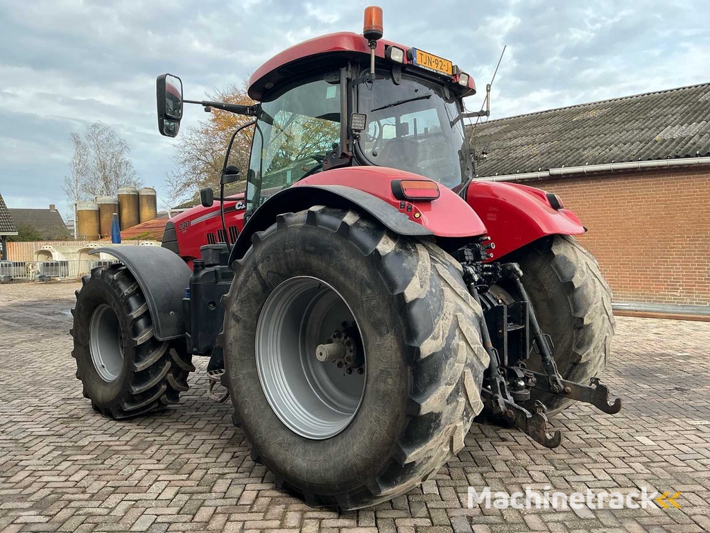 2013 Case IH CVX 230