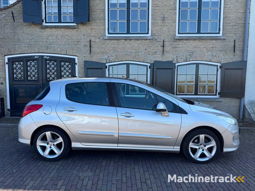 Peugeot 308 1.6 Turbo XT Clima Pano 52-XZ-NZ
