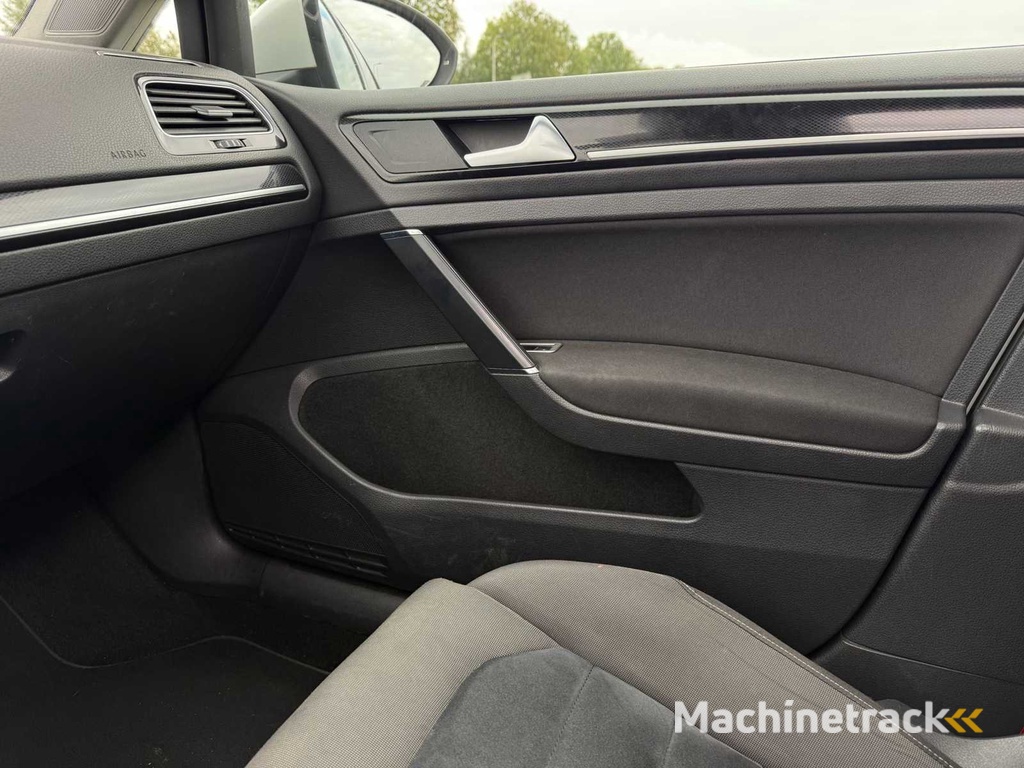 Volkswagen Golf 1.4 TSI Highline , K-590-BK