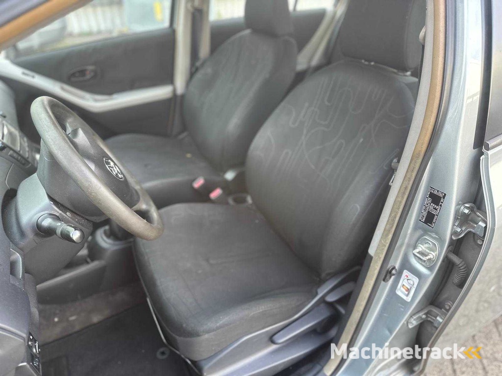 Toyota Yaris 1.0 VVTi Zugang, 15-XXK-6