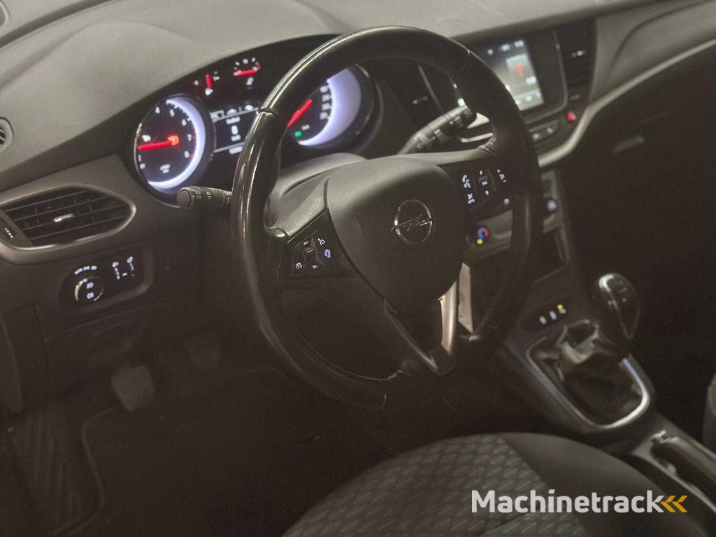 Opel Astra Sports Tourer 1.2 Business Edition; K-581-KH