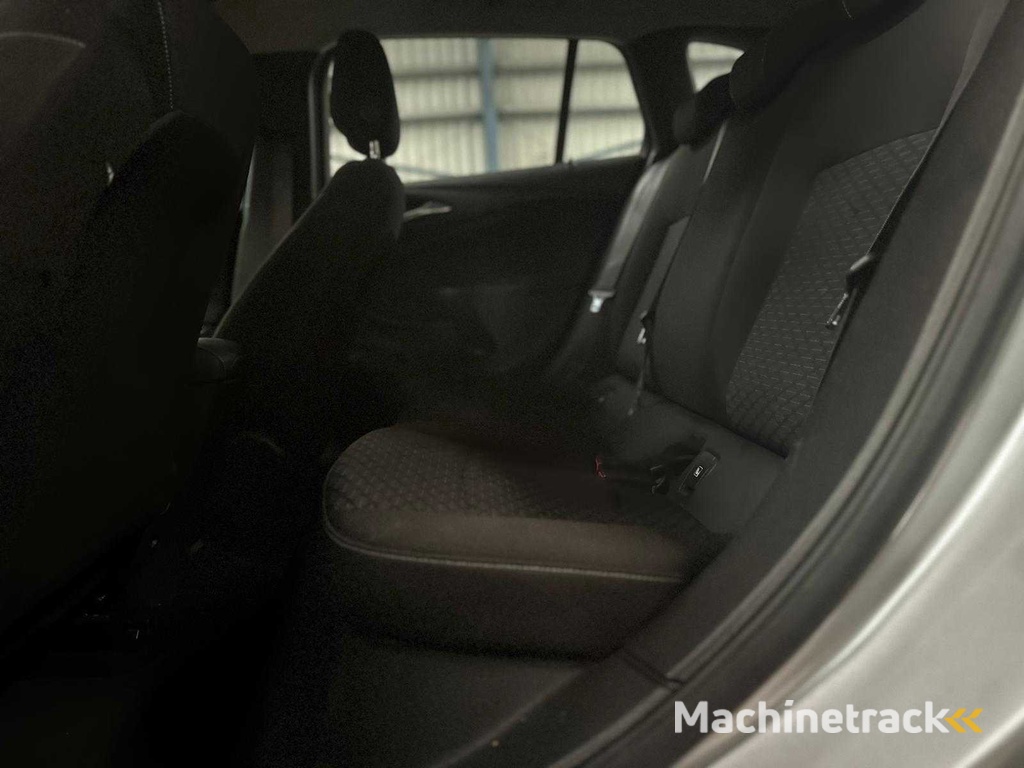 Opel Astra Sports Tourer 1.2 Business Edition; K-581-KH