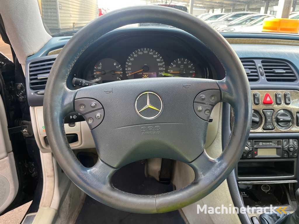 Mercedes-Benz CLK-Klasse Coupé 200 Avantgarde , 70-DS-KR