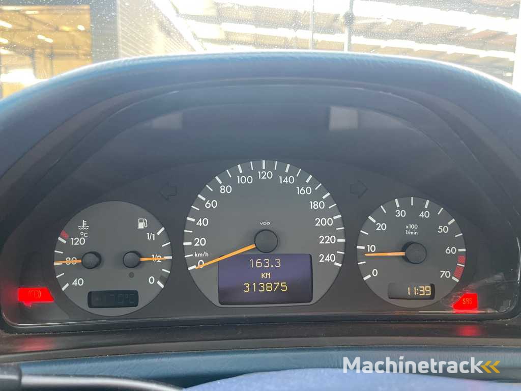 Mercedes-Benz CLK-Klasse Coupé 200 Avantgarde , 70-DS-KR