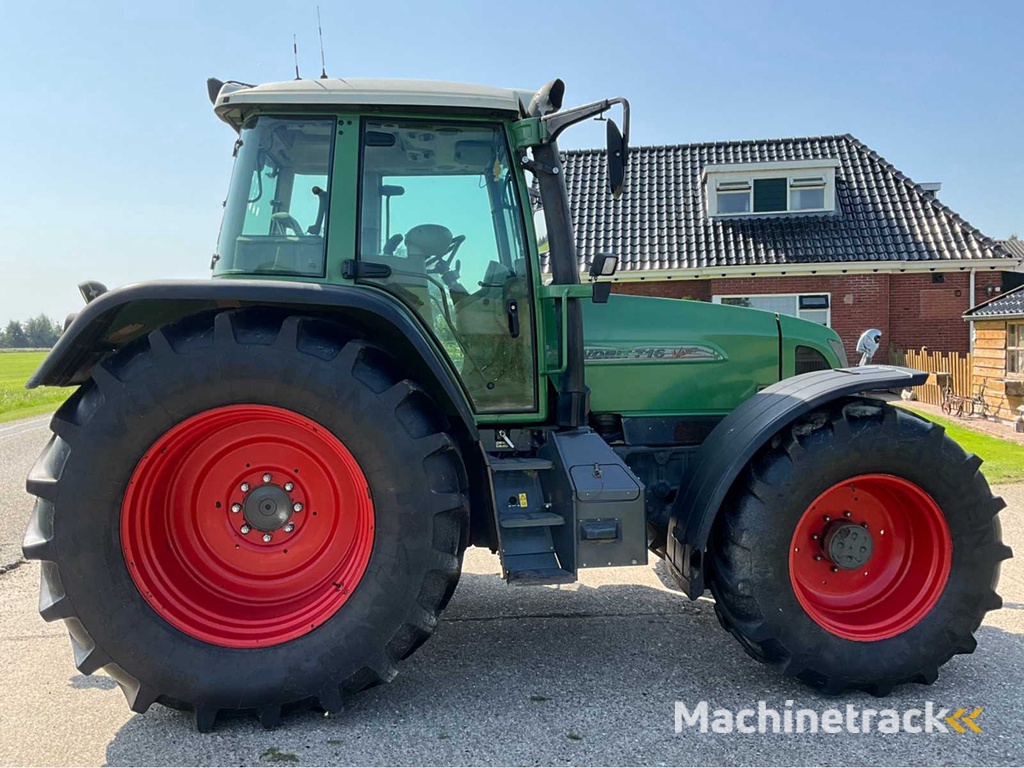 2001 Fendt Favorit 716 Vario All-wheel drive farm tractor