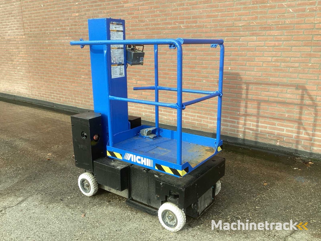 2007 Aichi SV04B Hoogwerker