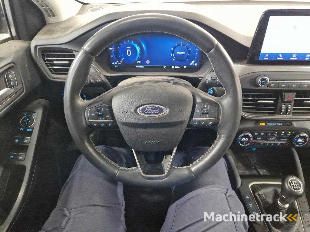 Ford Focus Wagon 1.0 EcoBoost Hybrid Titan X; J-914-ZS