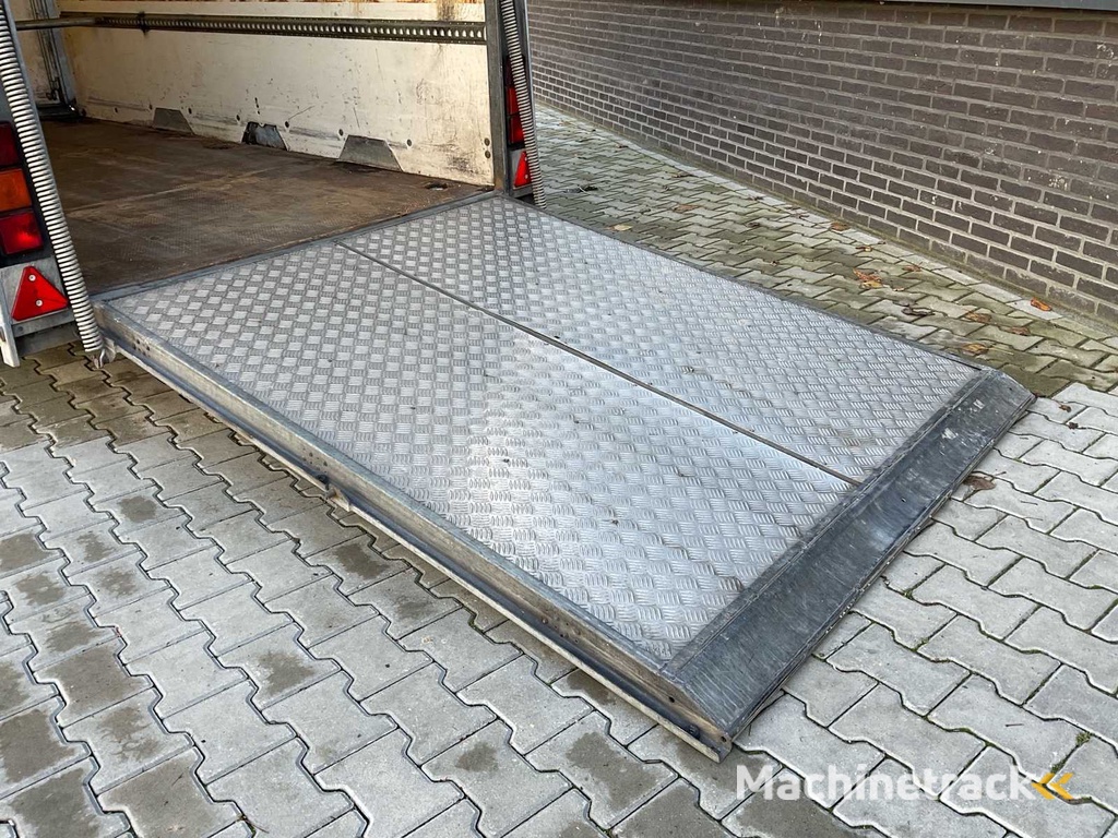 2003 Ifor Williams Trailers BV126G Gesloten aanhangwagen