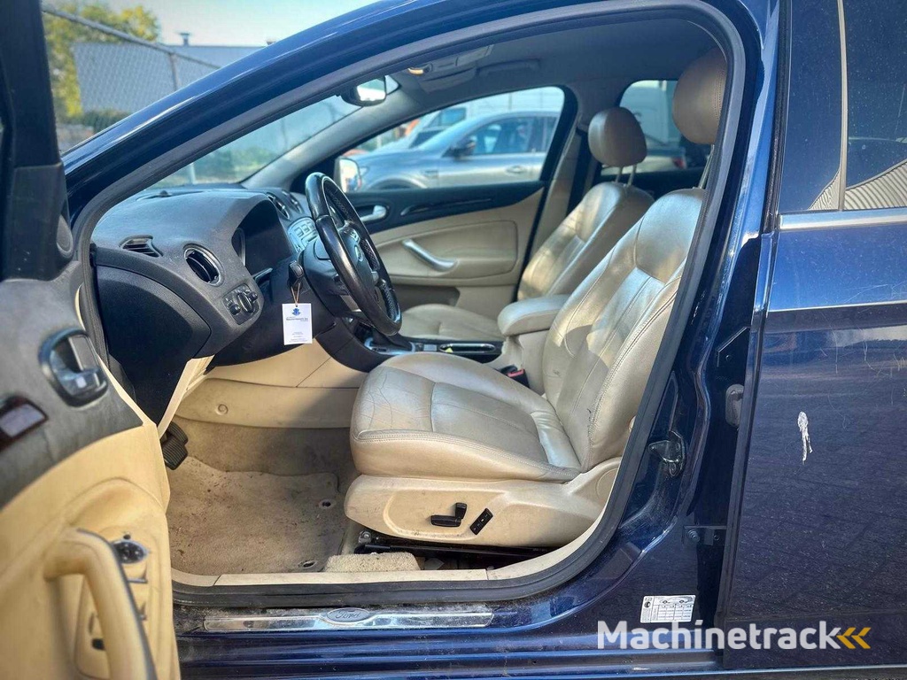 Ford Mondeo Kombi 2.3 16V Ghia, 20-GKT-7