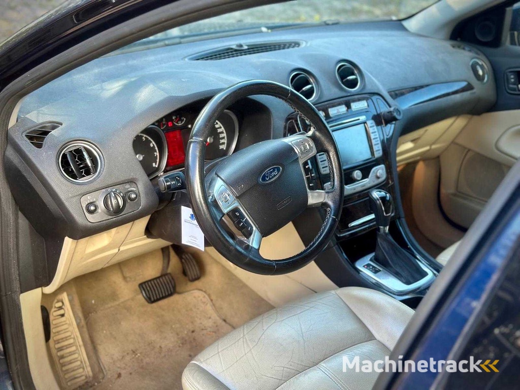 Ford Mondeo Kombi 2.3 16V Ghia, 20-GKT-7