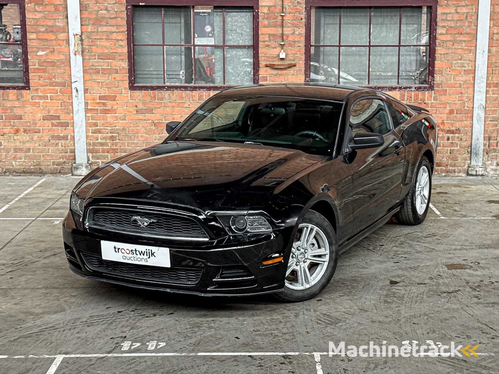 Ford Mustang 3.7 V6 305PS 2012 Coupe -Schaltgetriebe-