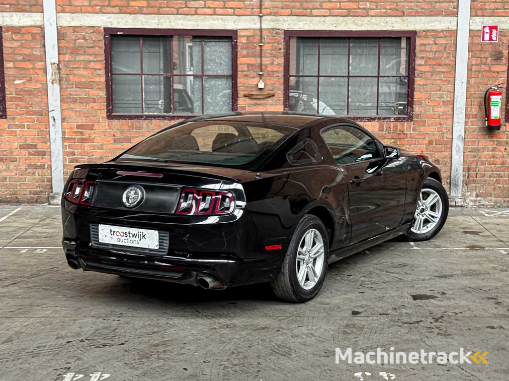 Ford Mustang 3.7 V6 305PS 2012 Coupe -Schaltgetriebe-