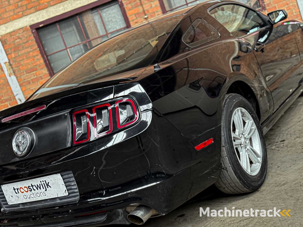 Ford Mustang 3.7 V6 305PS 2012 Coupe -Schaltgetriebe-