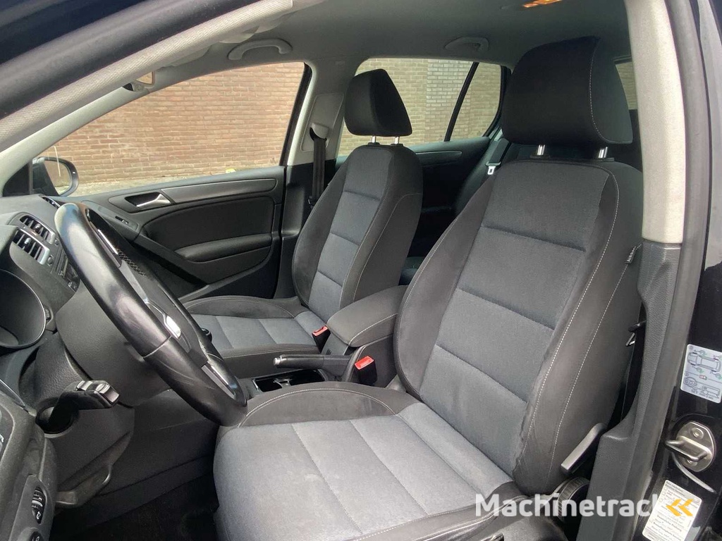 Volkswagen Golf 2.0 TDI Highline BlueMotion| HZ-014-R i