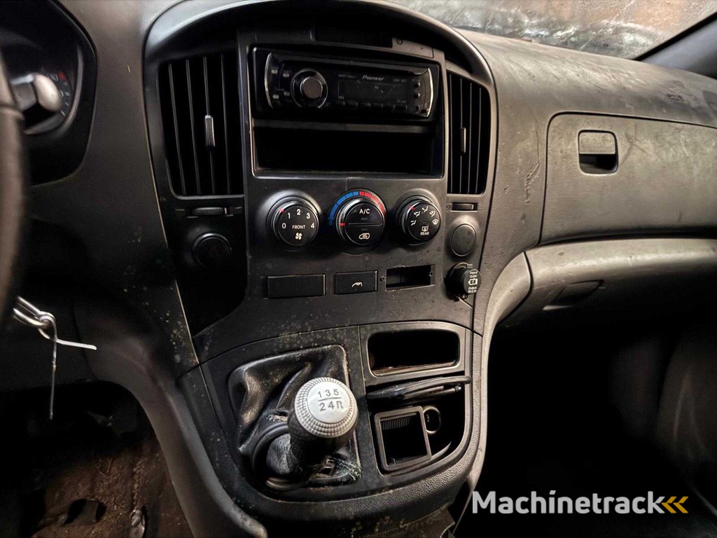 Hyundai - H 300 - 2.5 CRDi Dynamic Dubbel cabine 2-VDH-08