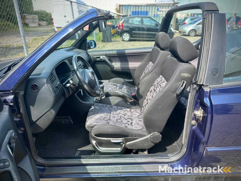 Volkswagen Golf Cabriolet 1.8 Trendline, XL-VR-58
