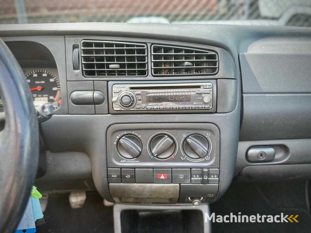 Volkswagen Golf Cabriolet 1.8 Trendline, XL-VR-58